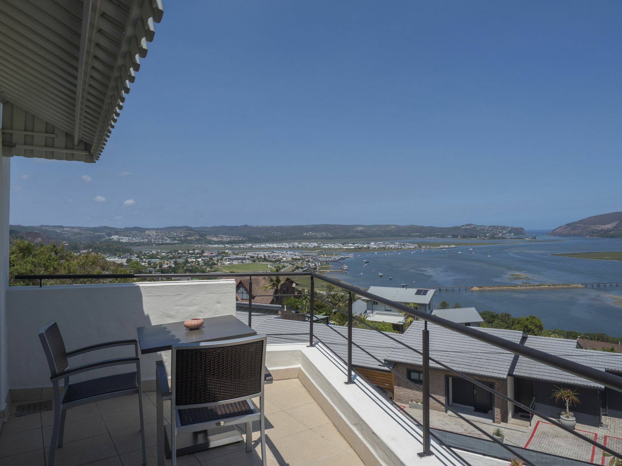 Villa Afrikana Guest Suites By Knysna Paradise Collection Экстерьер фото