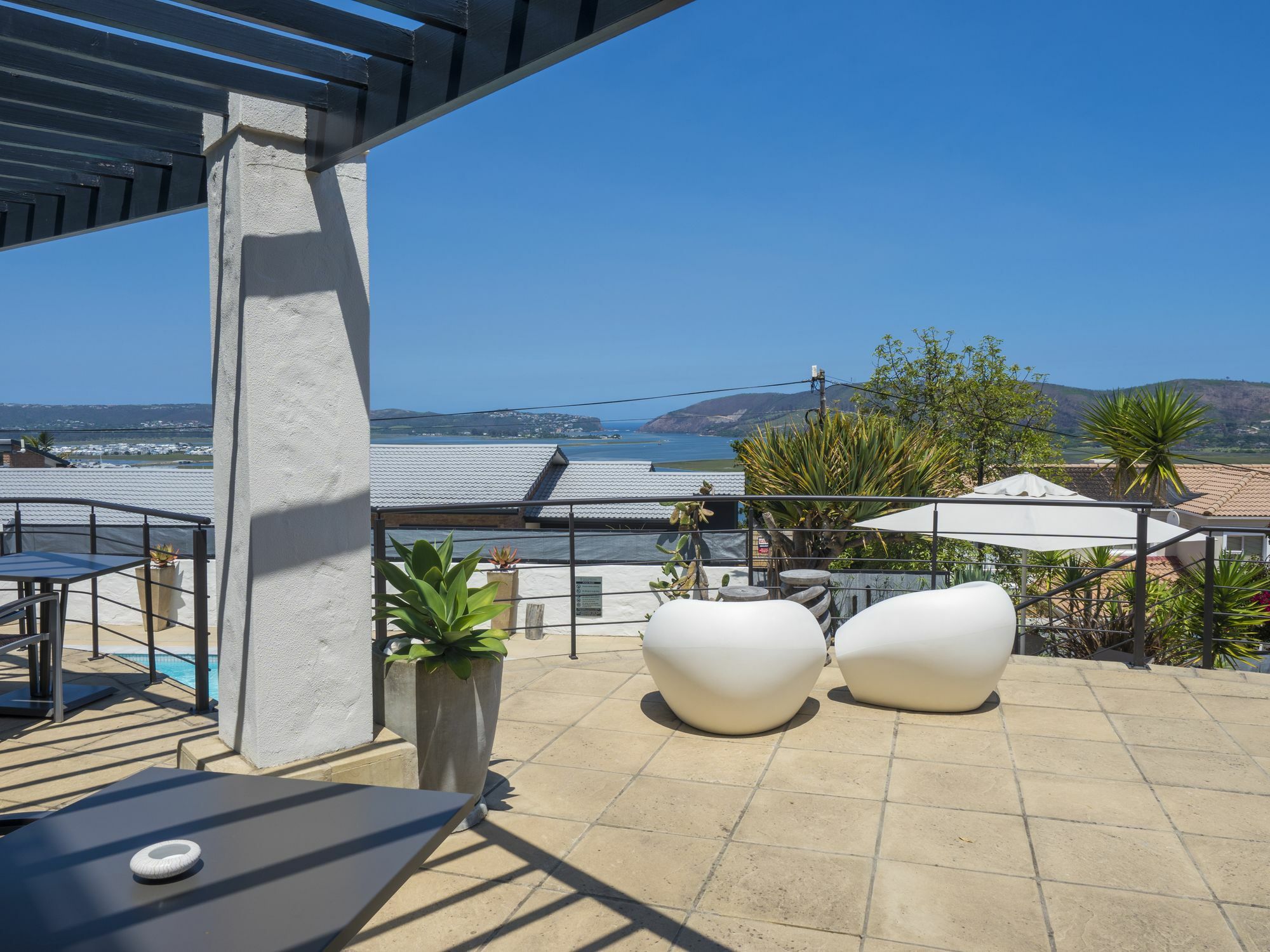 Villa Afrikana Guest Suites By Knysna Paradise Collection Экстерьер фото